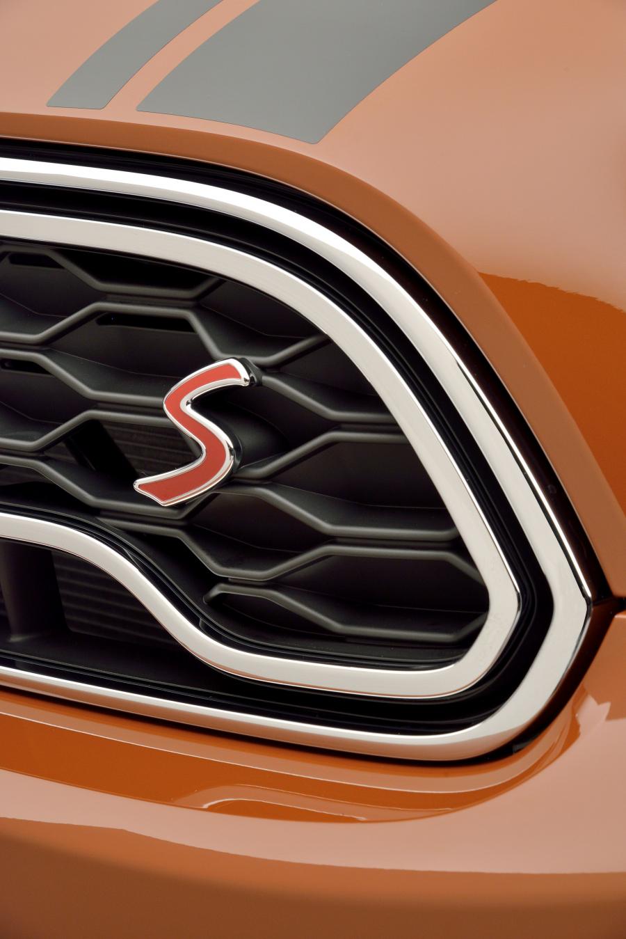 Детали экстерьера Mini Cooper S Countryman ALL4 2017 года  (WW) (фото 110 из 138)